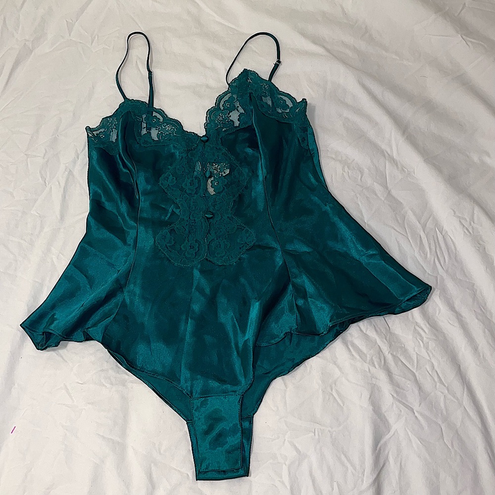 **Vintage** Victoria's secret body suit - SM